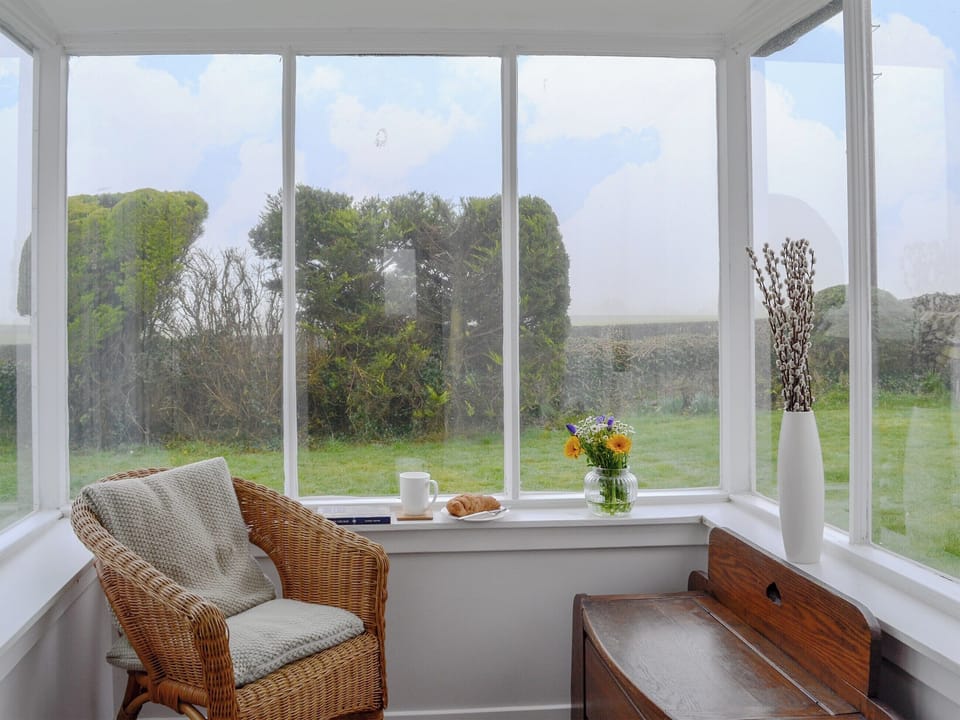 Light and airy conservatory | Cotters Cottage - Mid Bishopton Farm Cottages, Whithorn