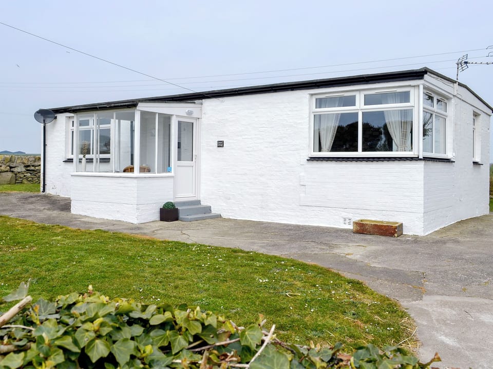Ideally located detached cottage | Cotters Cottage - Mid Bishopton Farm Cottages, Whithorn