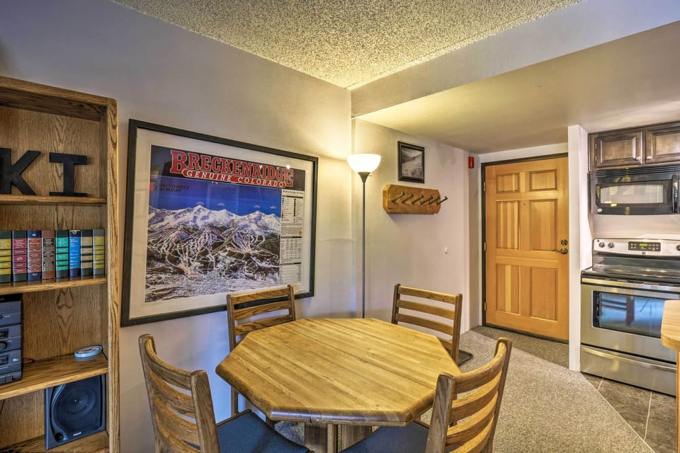 Dining Space | Dishware/Flatware