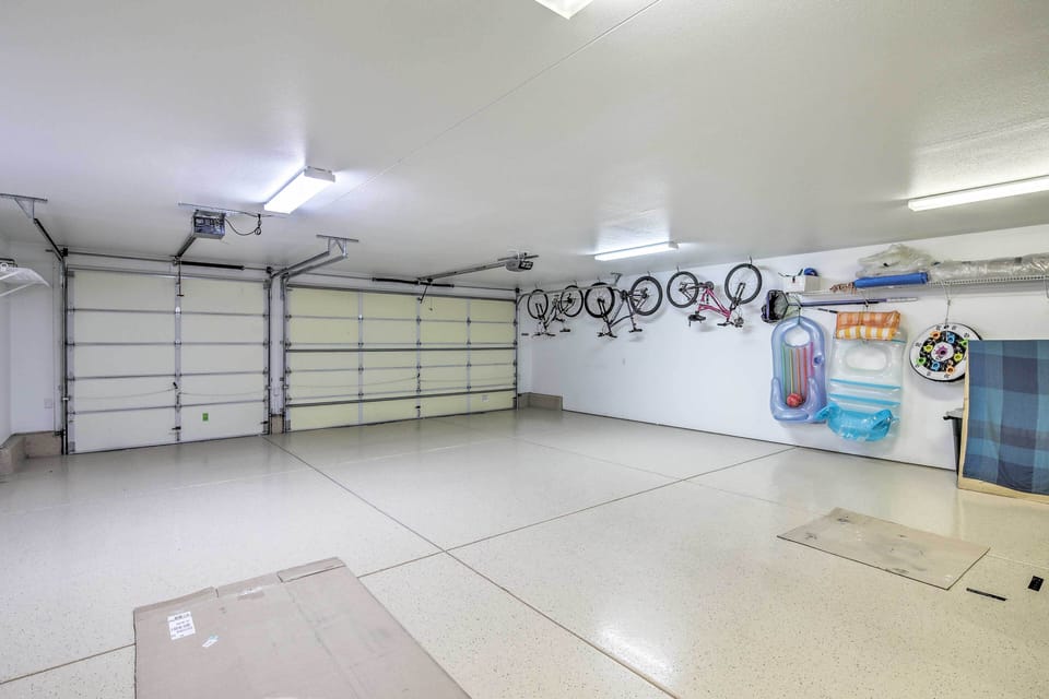 Parking | Garage (2 Vehicles)