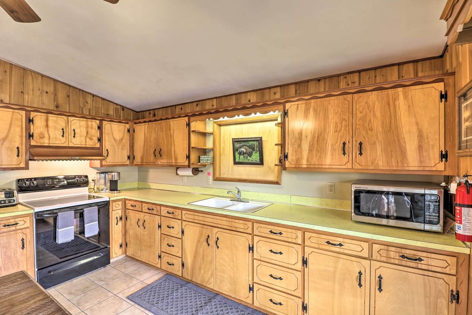 Kitchen | Dishware & Glassware
