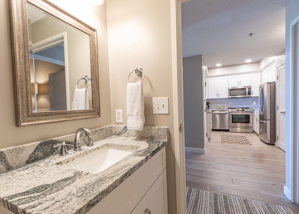 Full Guest Bathroom