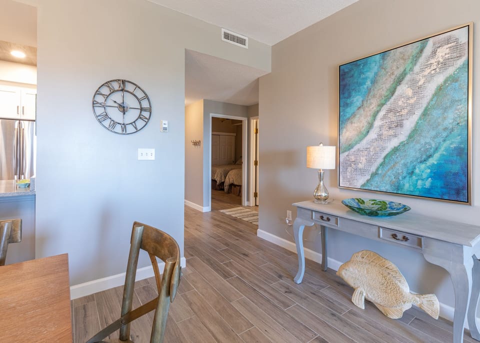Hall to Bedrooms
