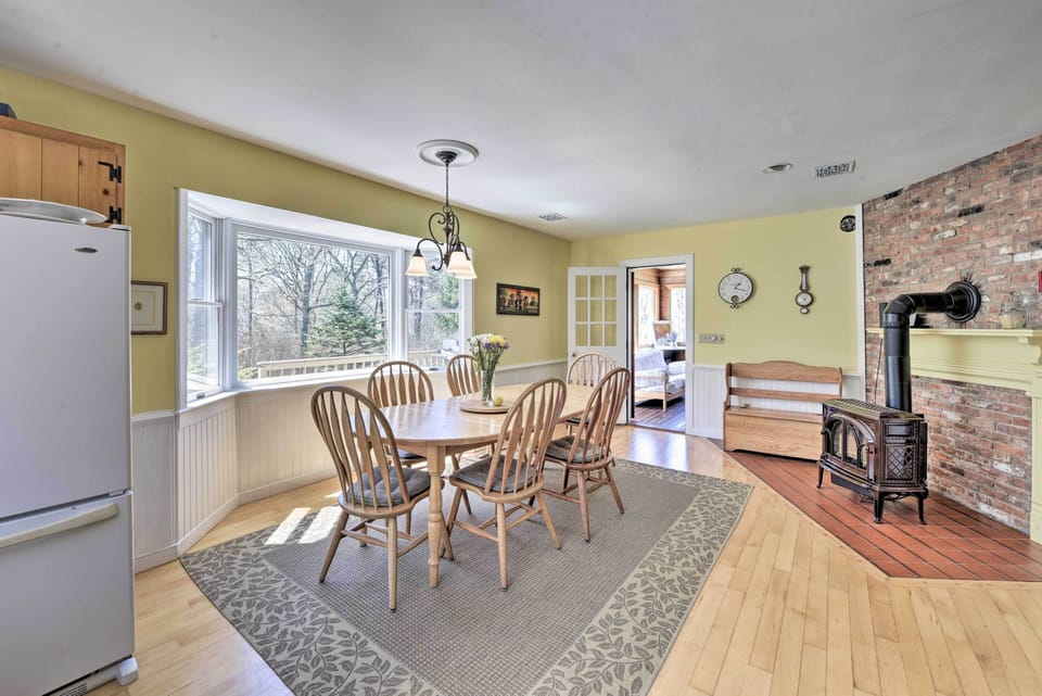 Dining Area | Gas Fireplace