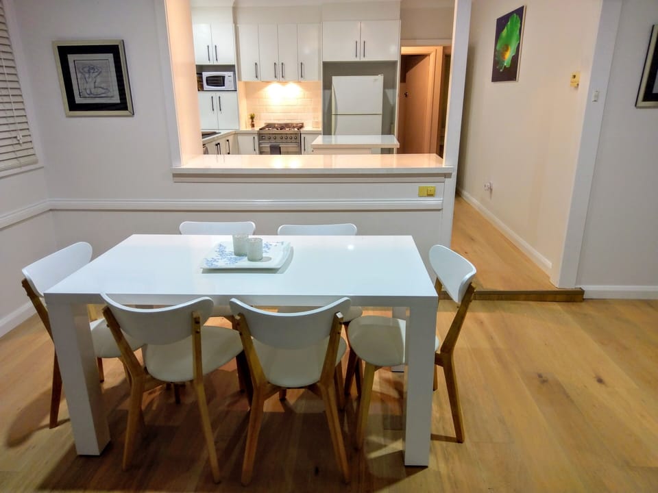 Dining space coming off the open kitchen 