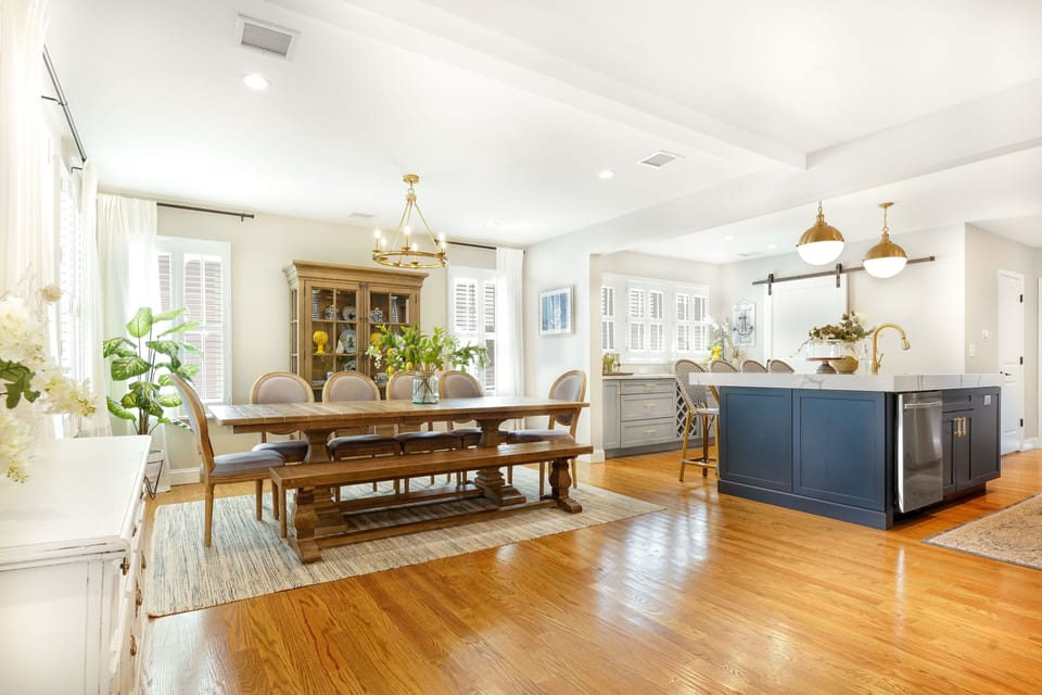 Leaving/dining/kitchen room