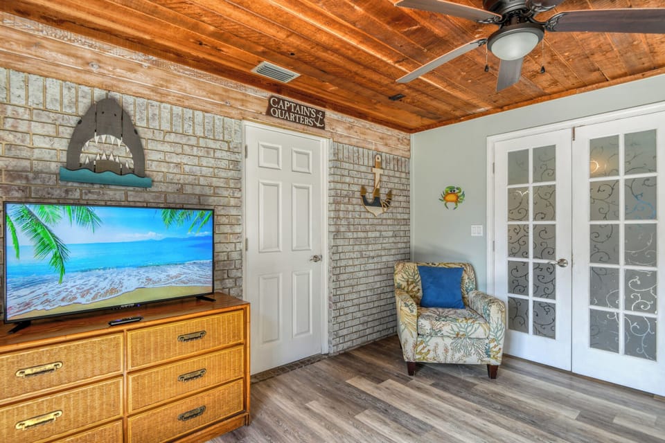 Bedroom 6 (Flex Room)