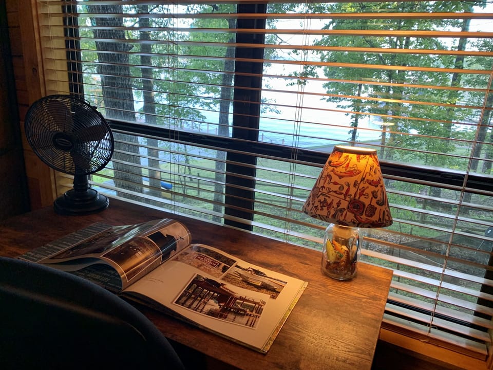 Reading or laptop desk with views of the lake. Difficult to work with the view.