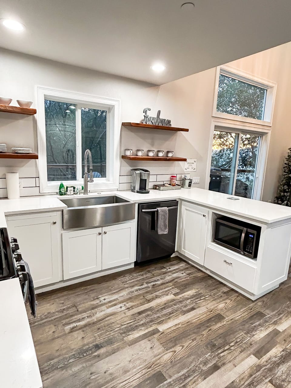 Kitchen with dishwasher and microwave
