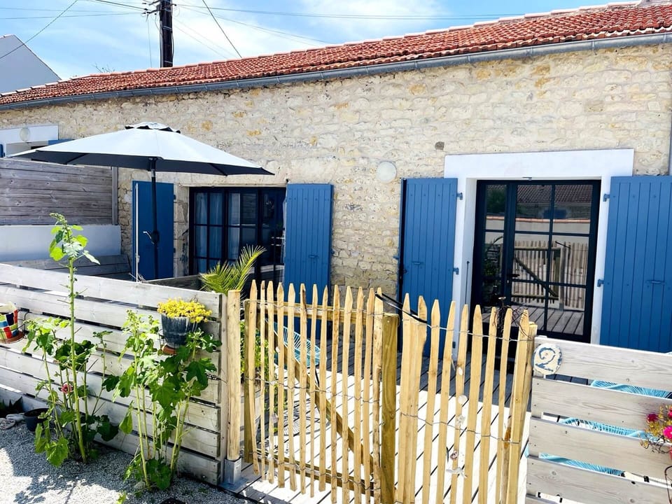 1-clos-des-aigrettes-terrasse-gite-la-cotiniere-oleron