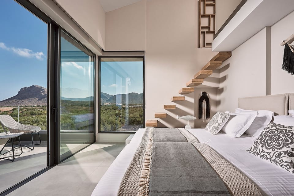 First floor bedroom with loft