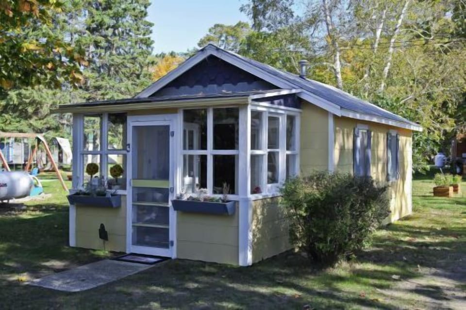 Building, House, Cottage, Outdoors, Nature