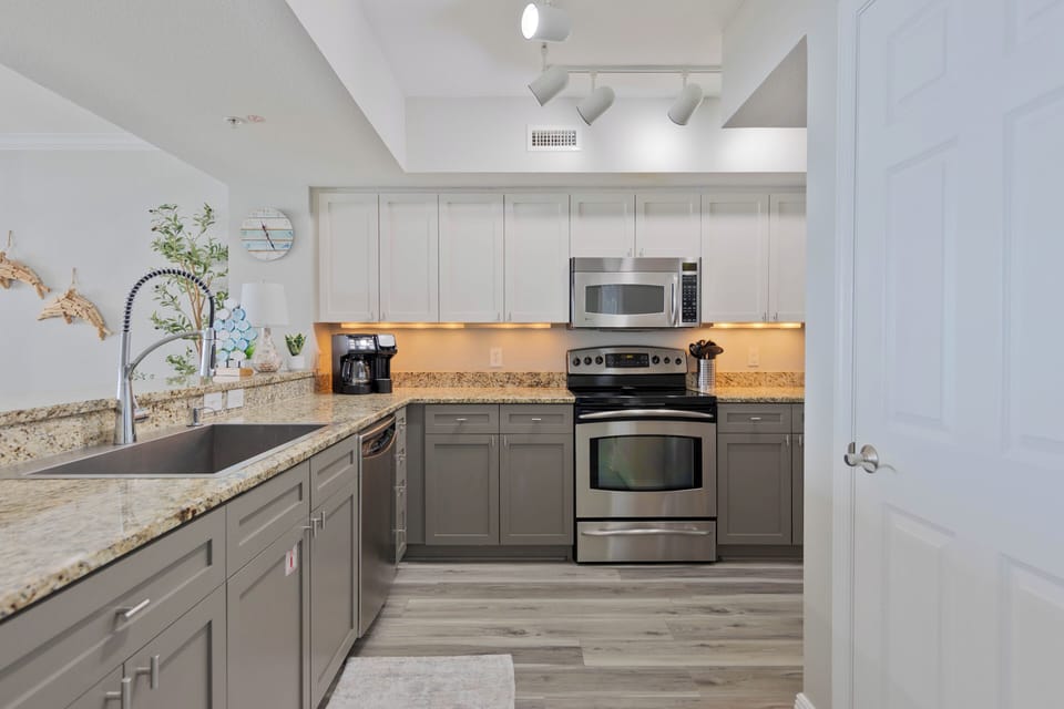 Full Kitchen