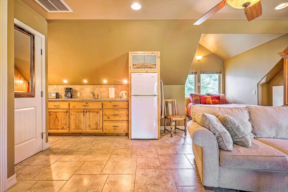 Kitchenette | Coffee Maker