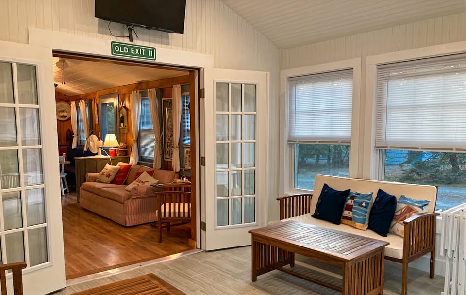 Open french doors to create 33' of space end-to-end, or leave closed for privacy