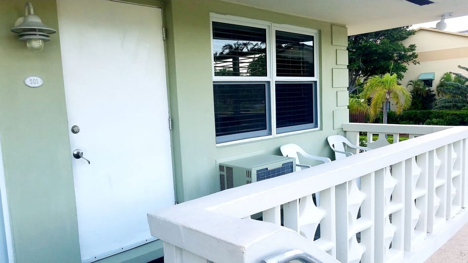 Florida, vacation, rental, owner, pompano, beach, view, ocean, pool, balcony