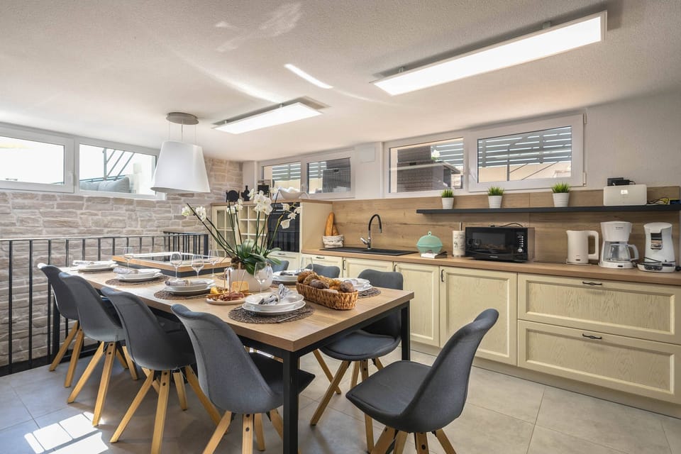 Kitchen / Küche