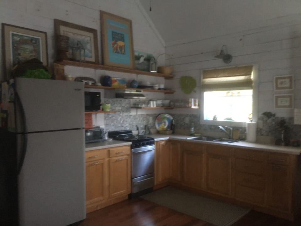 Kitchen full view 