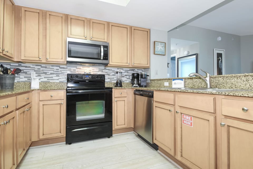 DSC_044The Palms of Destin 2301 - Fully Equipped Kitchen