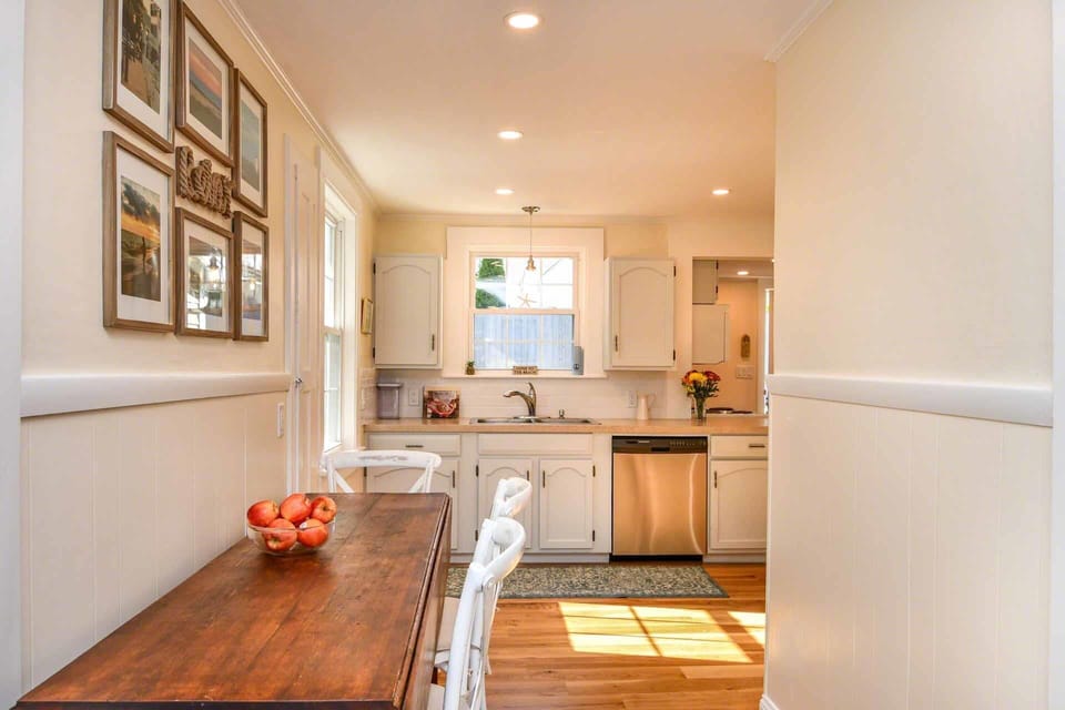 Dining Area Has Seating for Four