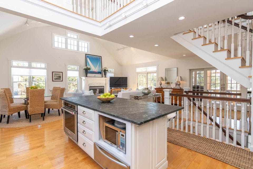 Chef%39s Kitchen Is Dramatically Framed By The Great Room