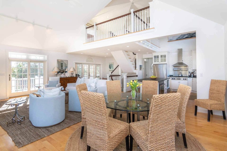 Dining Area Opens To Both Living Area & Kitchen For Easy Entertaining