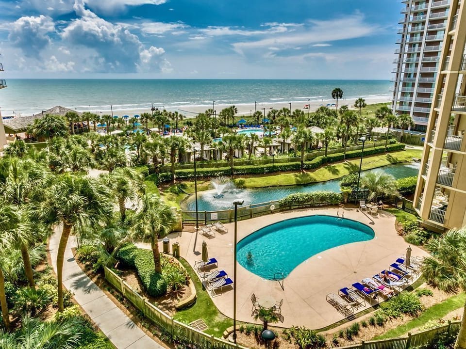 Private Royal Palms Pool