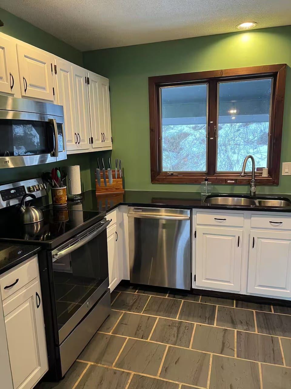 Newly redone kitchen