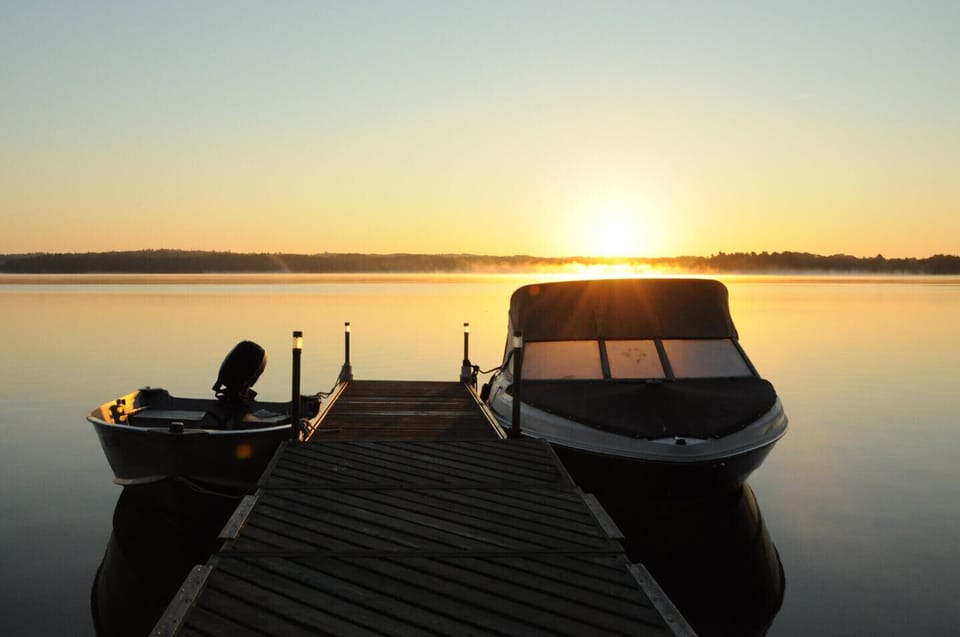 Blue Jay Beach Resort Cottage in Central Frontenac
