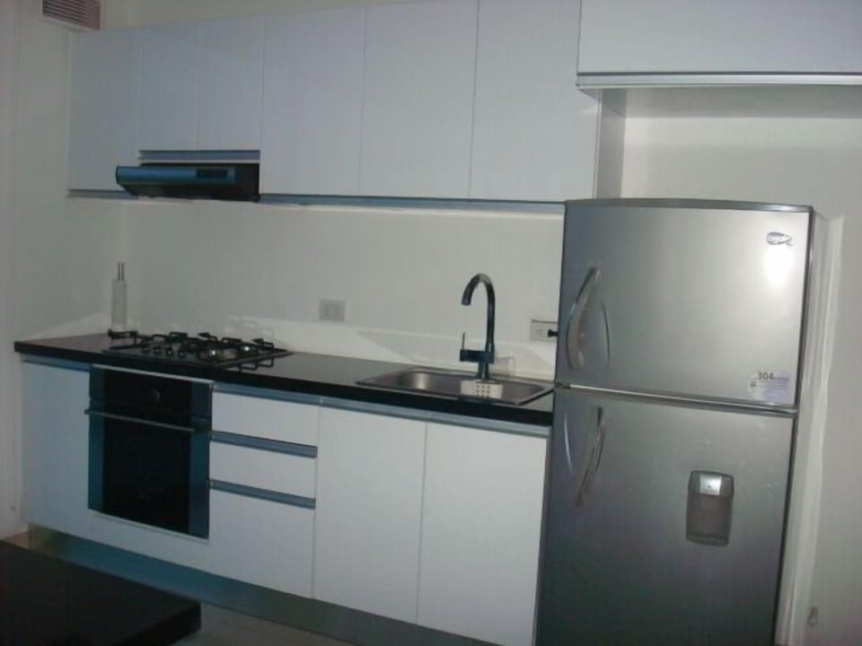 APARTAMENTO AMPLIO 3 ALCOBAS FRENTE PLAY