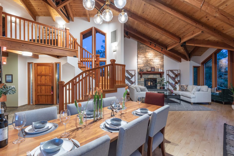 Dinning room.