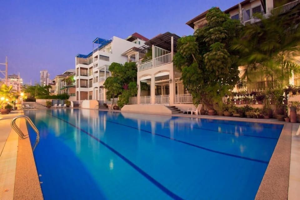 Argyle 1 Bed (2) 80 m2 Phratamnak