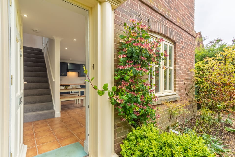 Welcome to Digger's Rest, Burnham Market