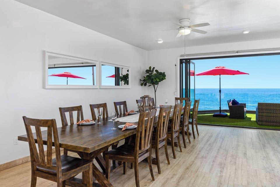 Open Concept Dining with Open Ocean Views