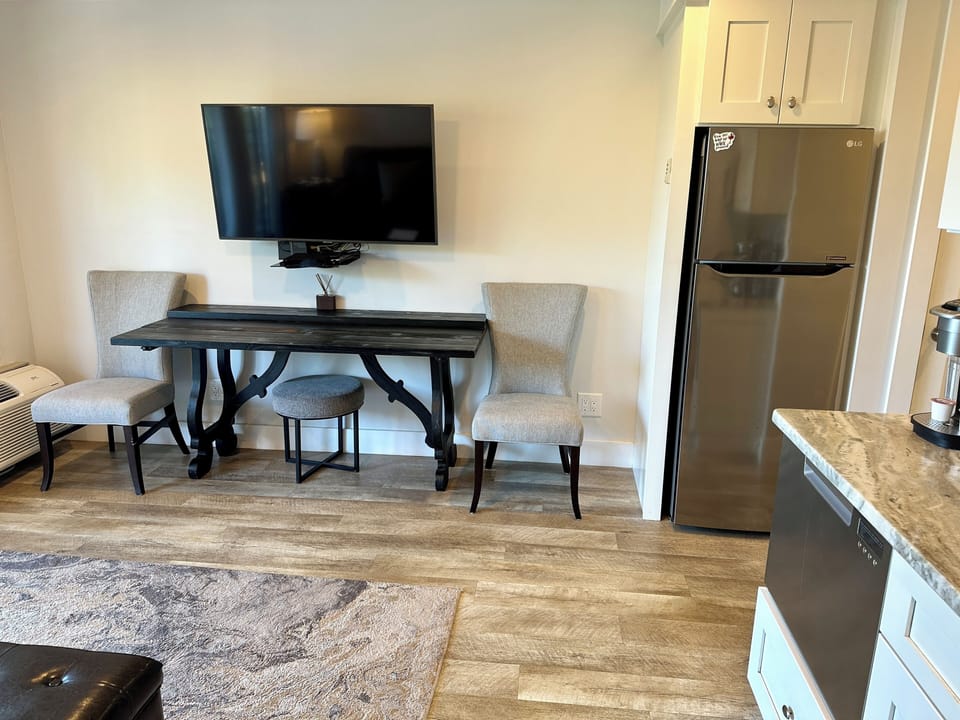 Living room - 55" smart tv