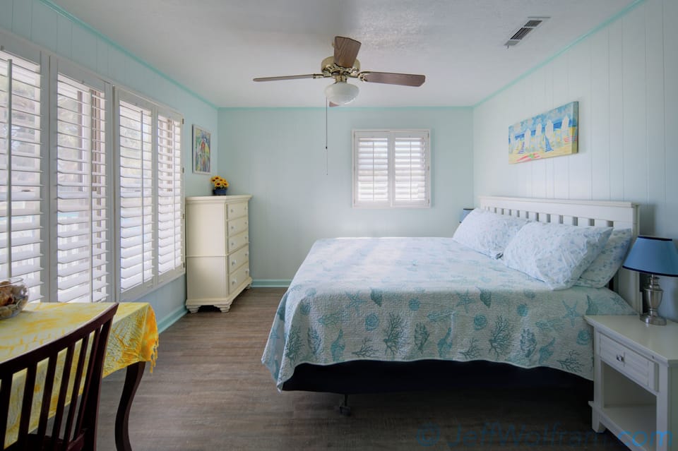 2nd Bedroom with King size mattress 