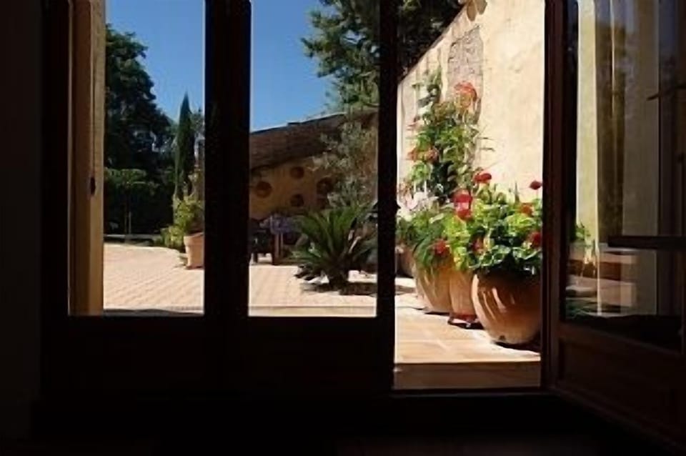 Patio/outside dining area