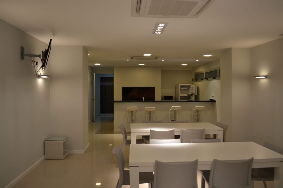 SUM (salón de usos múltiples)