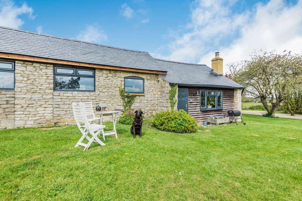 Honey Cottage - StayCotswold