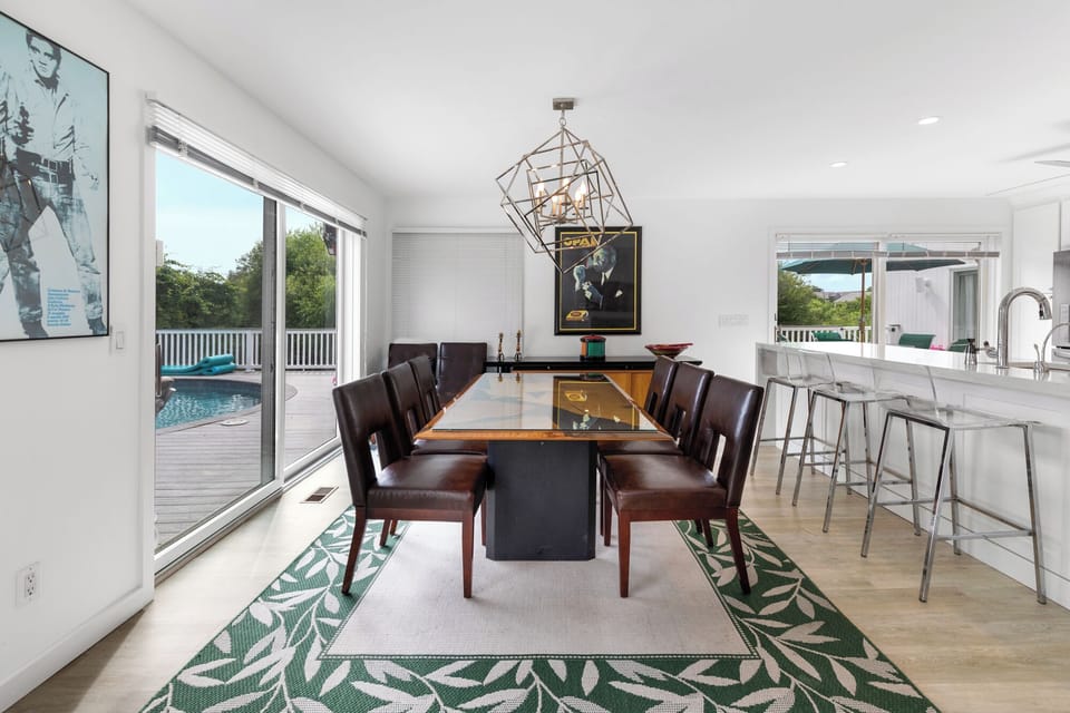 Indoor dining room seats 8
