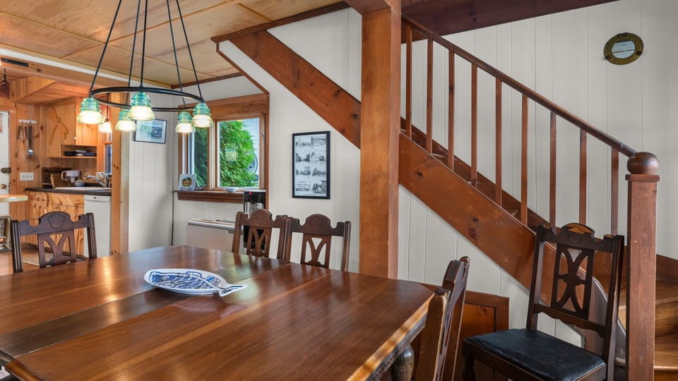 Dining room table