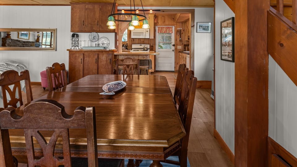 Dining room table