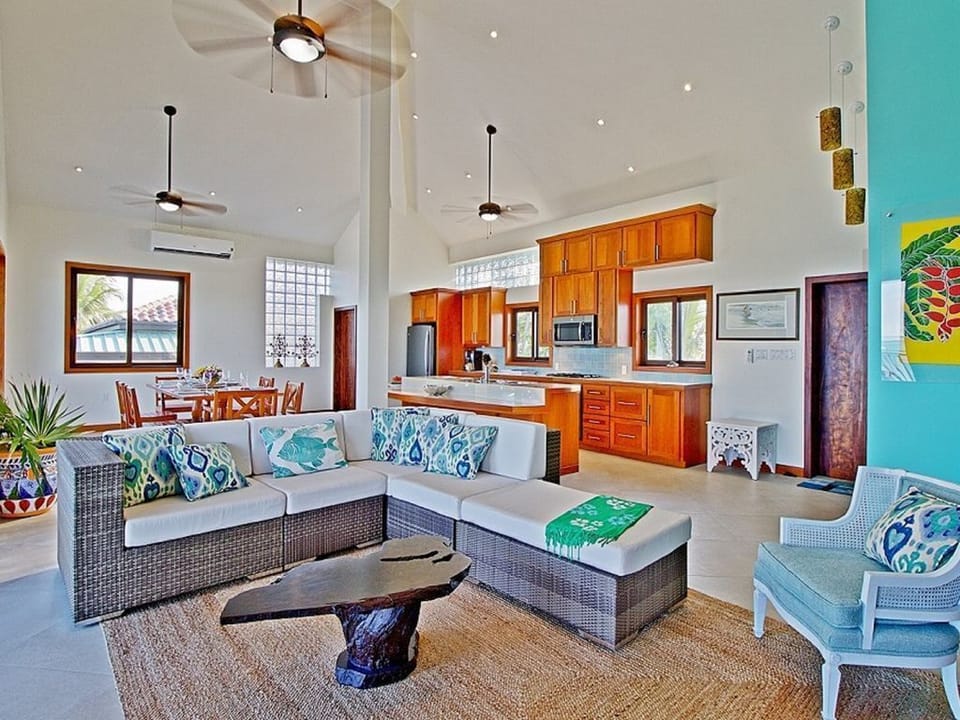 Upper floor living room, dining room, kitchen