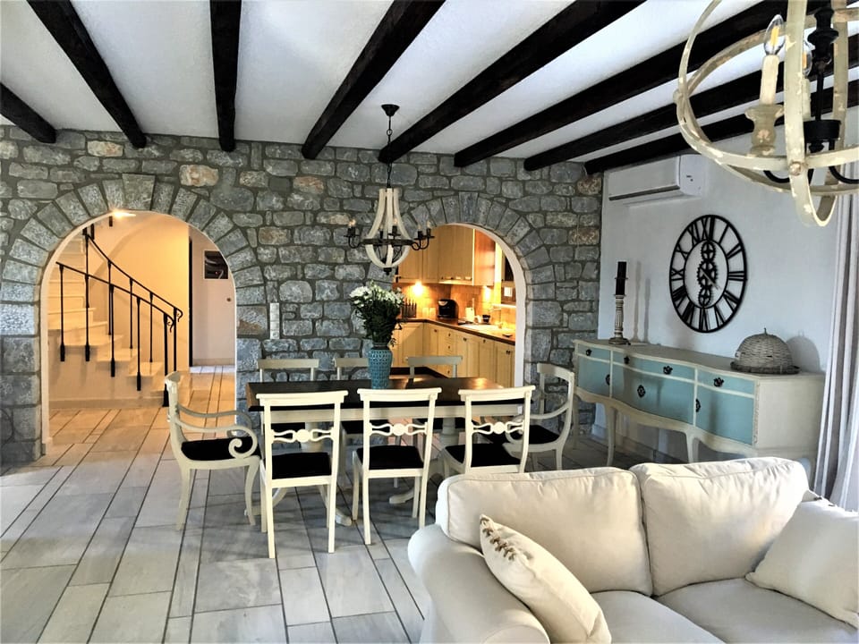 Dining room - 1st floor