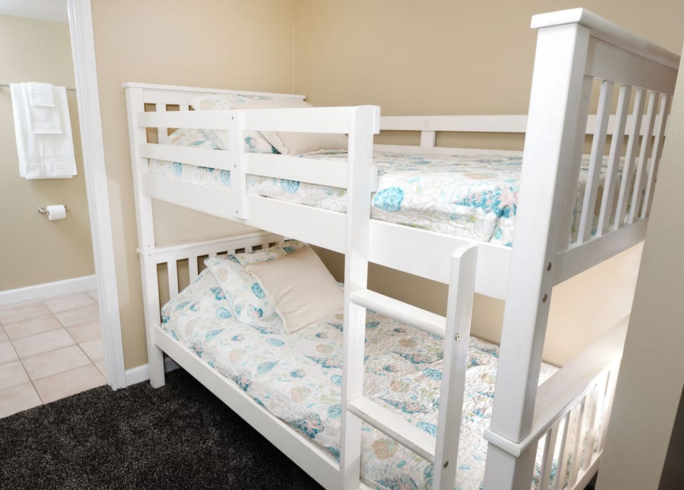Twin/Twin bunks