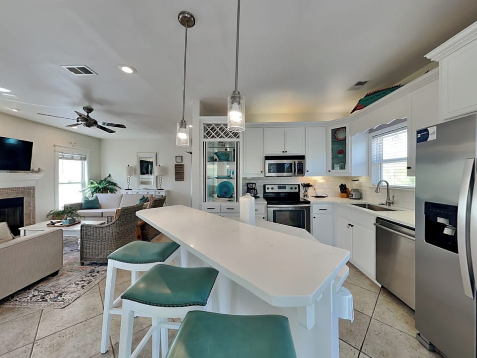 Kitchen - Island Seating - Second Floor