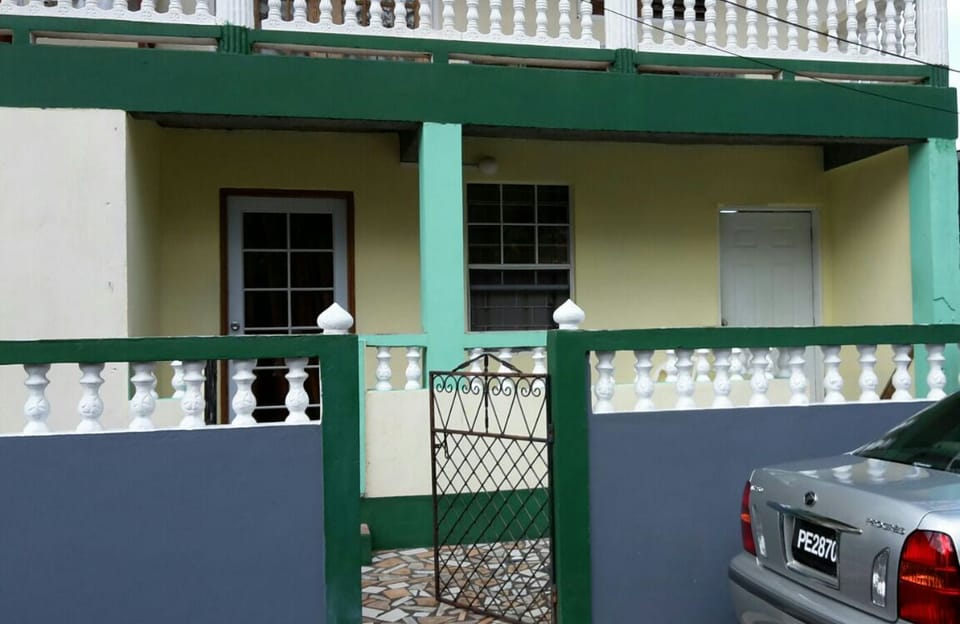 Entrance and Balcony