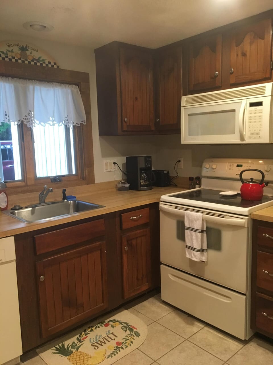 Full kitchen 
