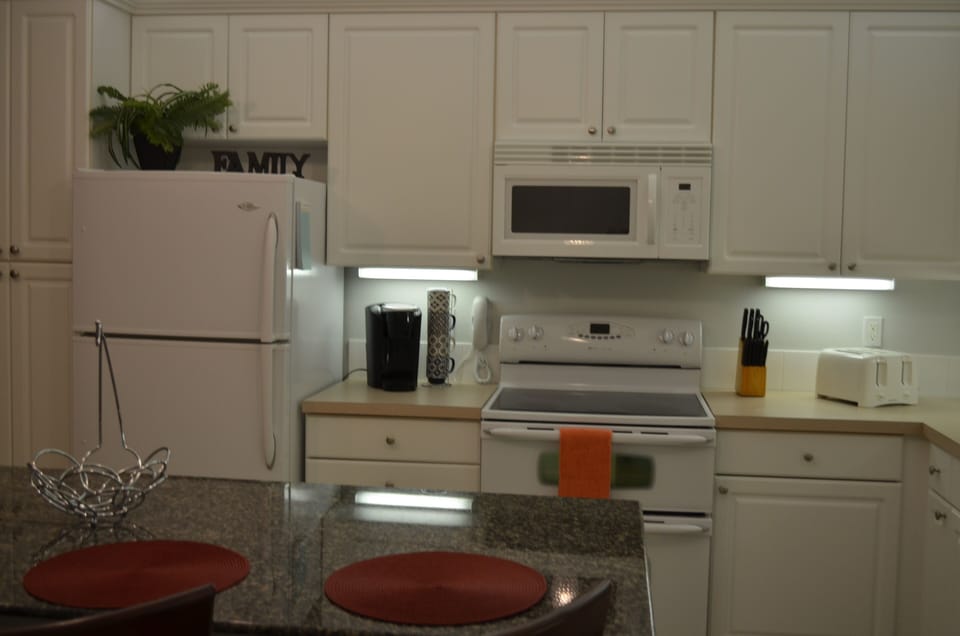 Full size Kitchen