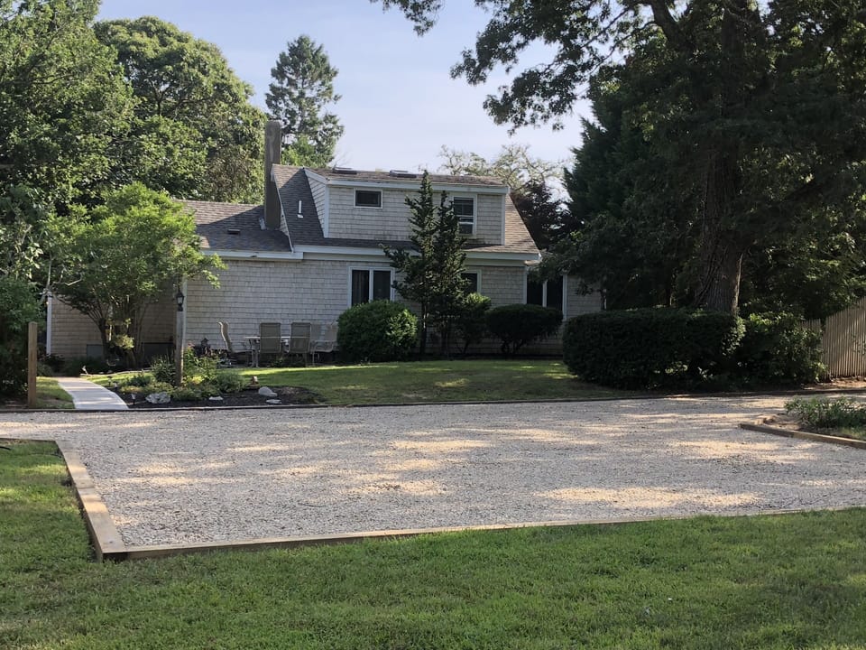 plenty of parking for the Main House
